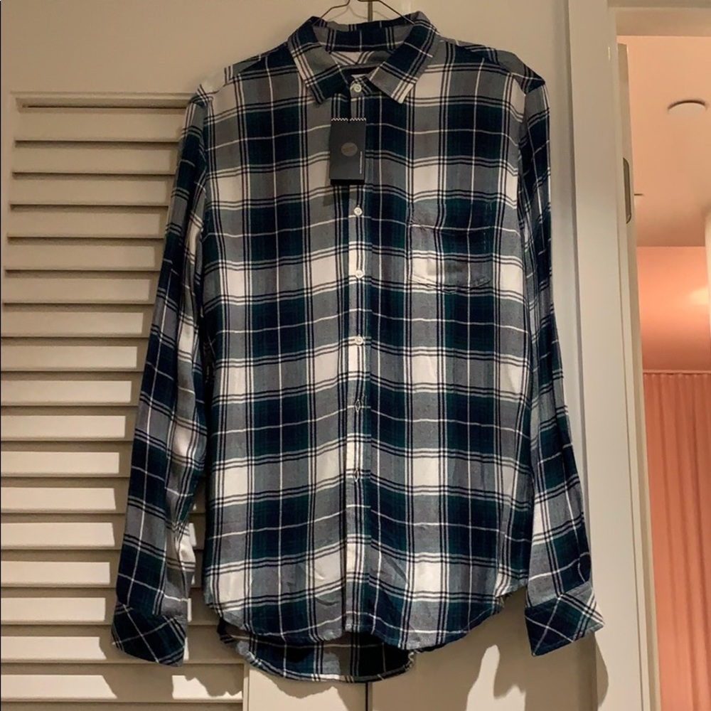 Rails button down